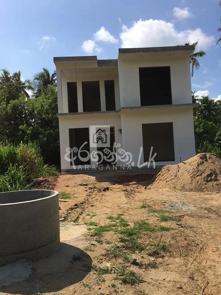 House for sale in Kurunegala Malkaduwawa in Kurunegala House, Land